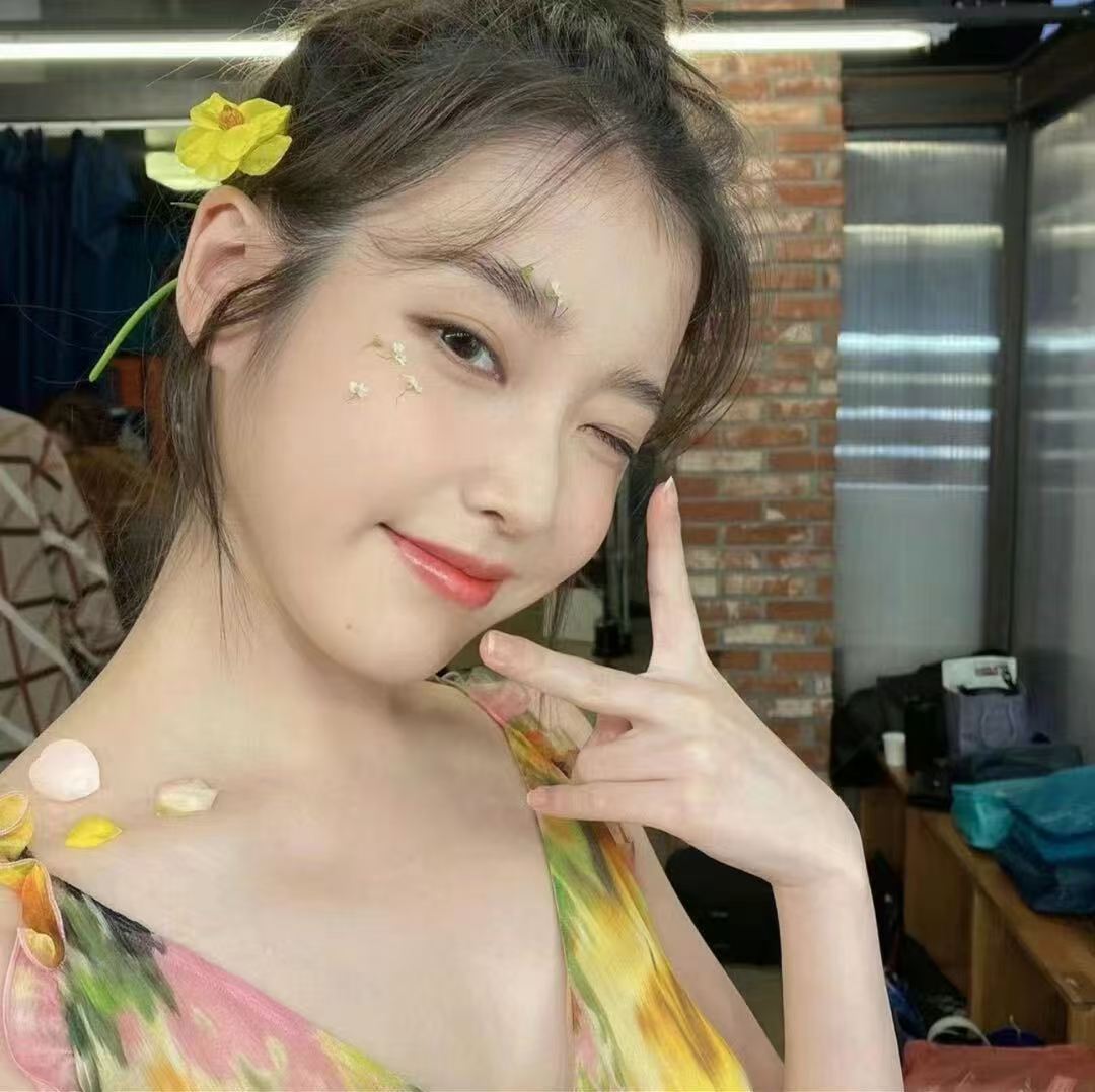 李女士